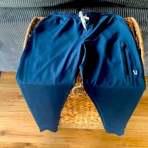 Brand new Vuori high performance joggers